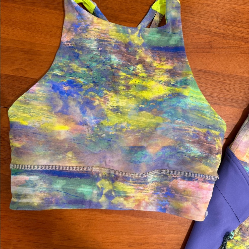Colorful Lululemon leggings + bra set - Picture 8 of 8